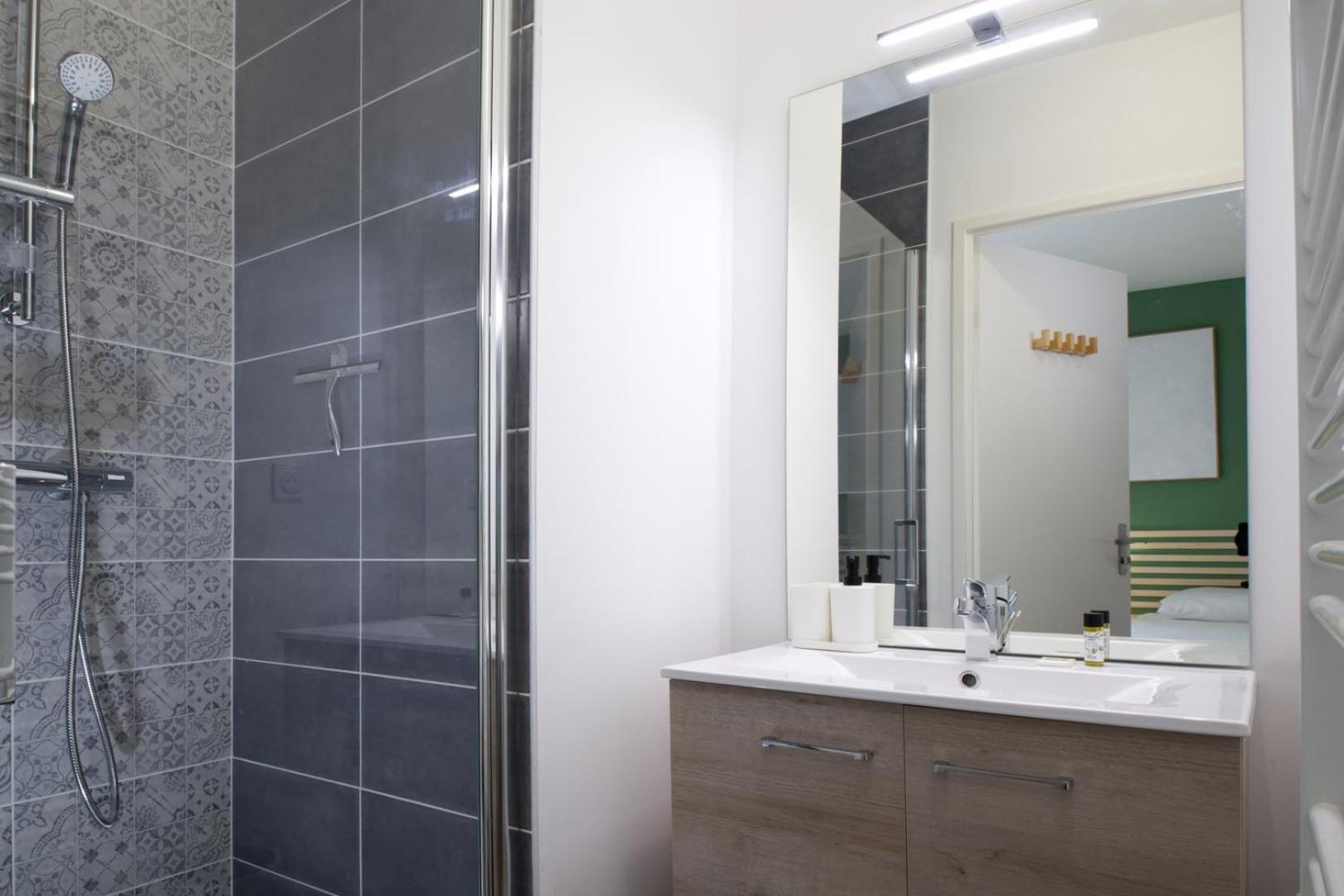 Le Normand- Appartement Neuf, 3 Chambres, Terrasse レンヌ エクステリア 写真